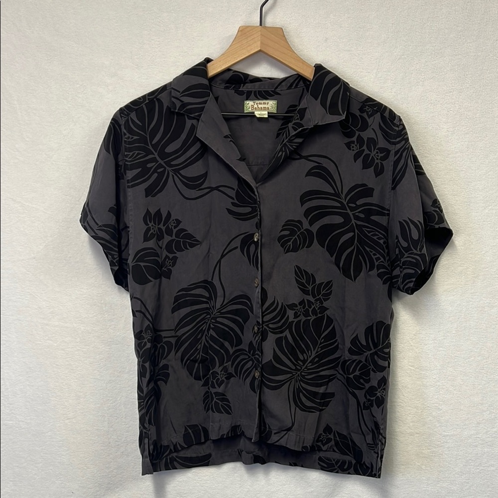 TOMMY BAHAMA - MEN'S LARGE -BLACK BUTTON UP COLLARED 100% SILK SHIRT
